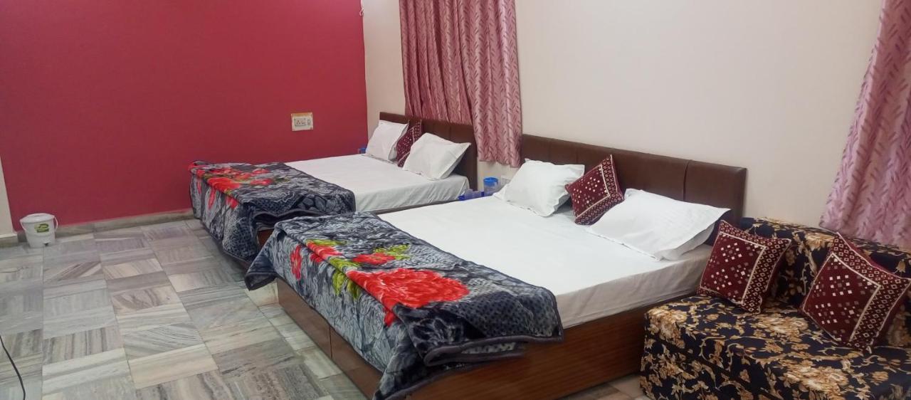 우자인 Aashirwad Residency B&B 외부 사진