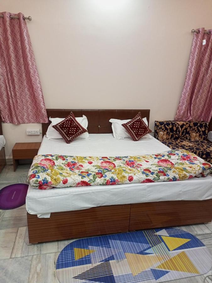 우자인 Aashirwad Residency B&B 외부 사진