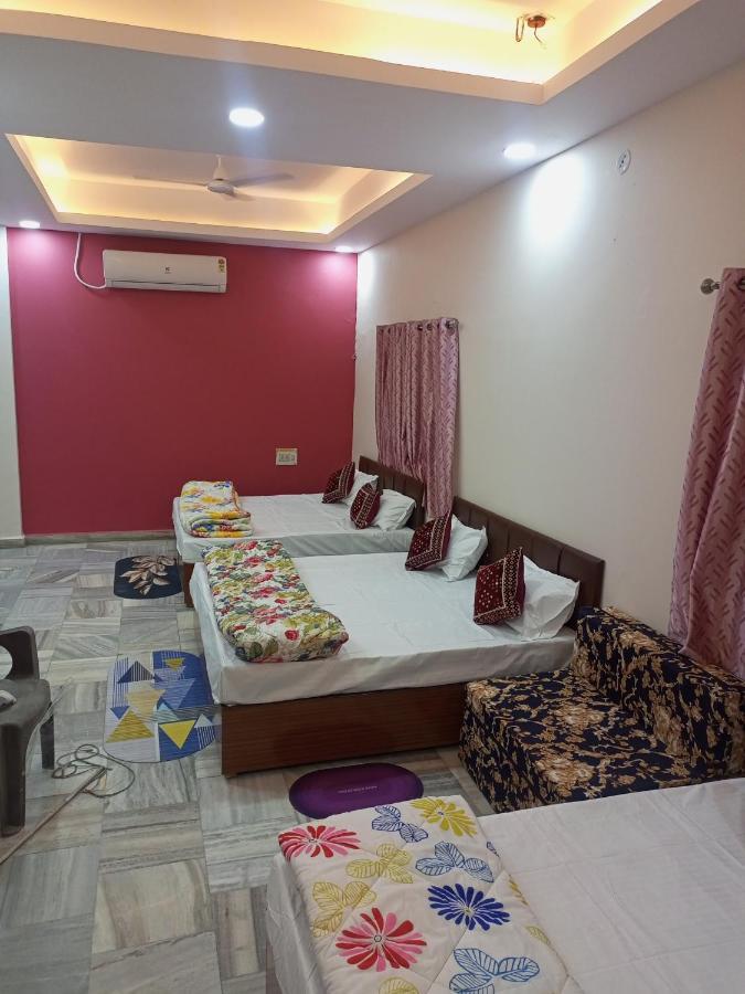 우자인 Aashirwad Residency B&B 외부 사진