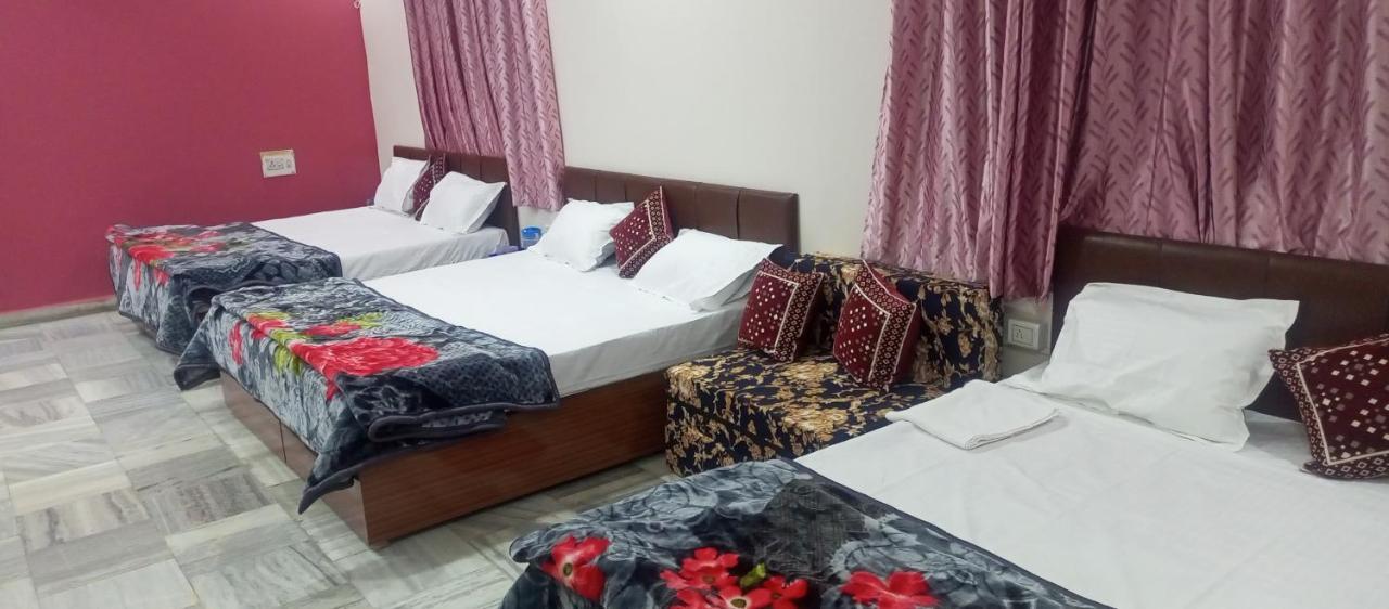 우자인 Aashirwad Residency B&B 외부 사진