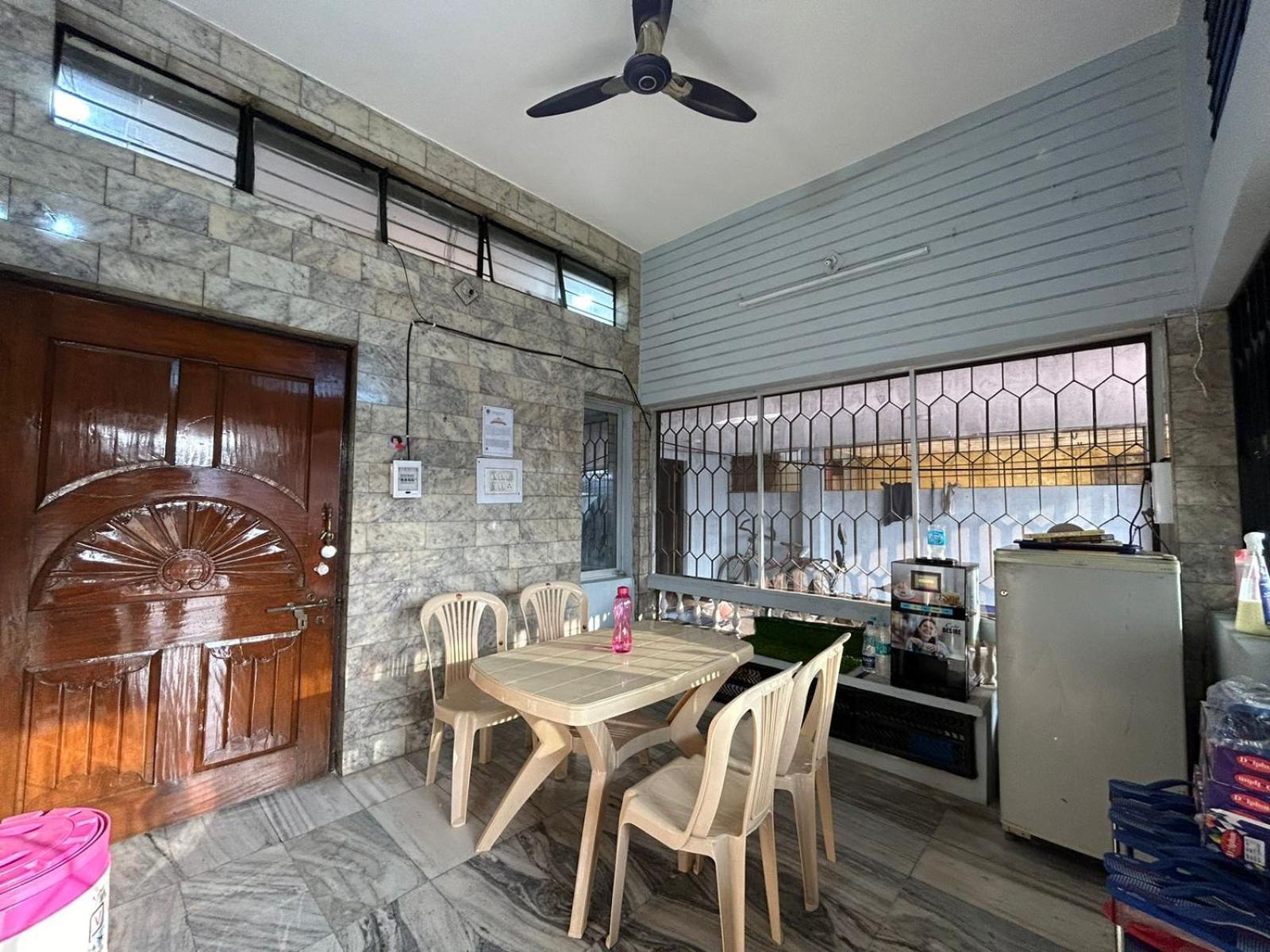 우자인 Aashirwad Residency B&B 외부 사진