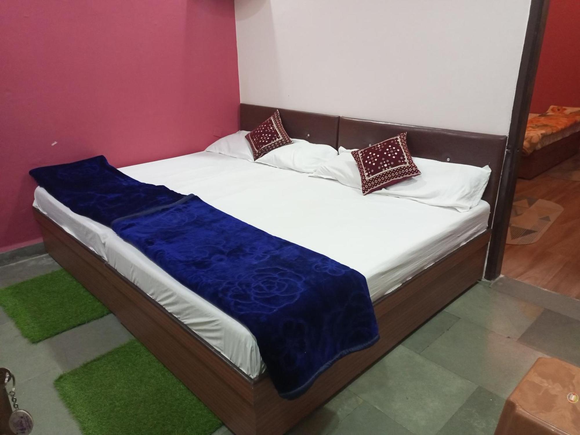 우자인 Aashirwad Residency B&B 외부 사진
